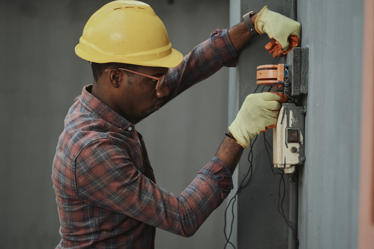 Copper and aluminium electrical cables and conductors